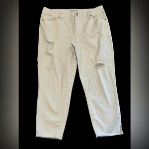 Maurices White Denim Capris Size 16